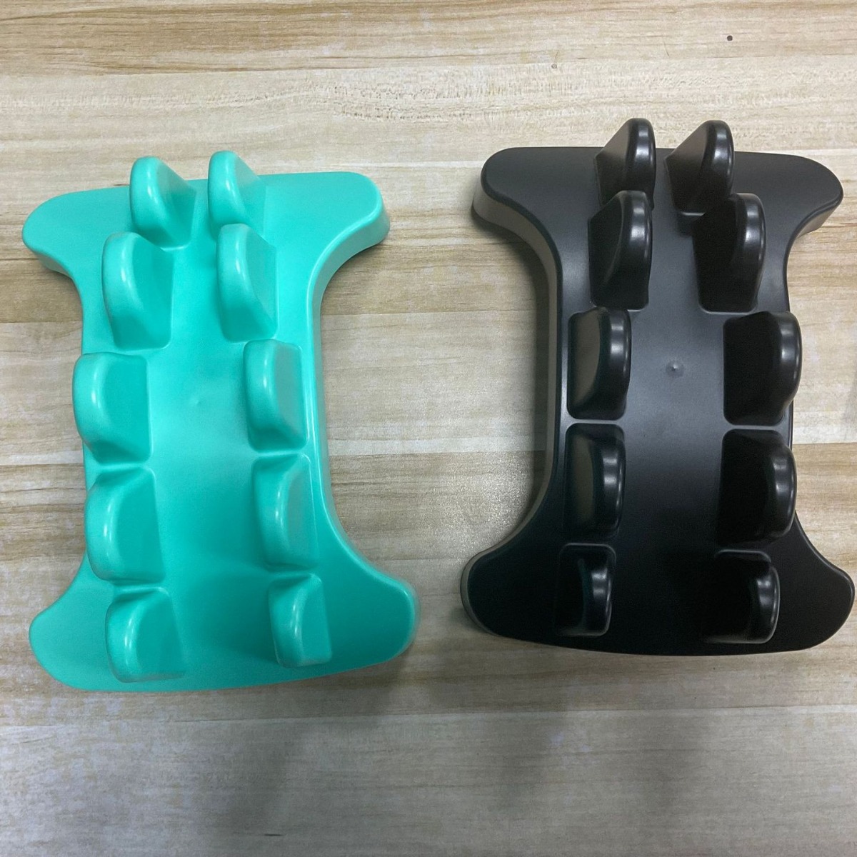 Neck and Shoulder Relaxer Chir - огляд і ціна Neck Traction Pillow